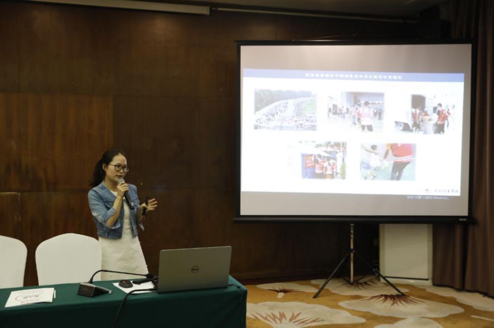 8d2f34a0cf76438c84c30e64acd9bde1