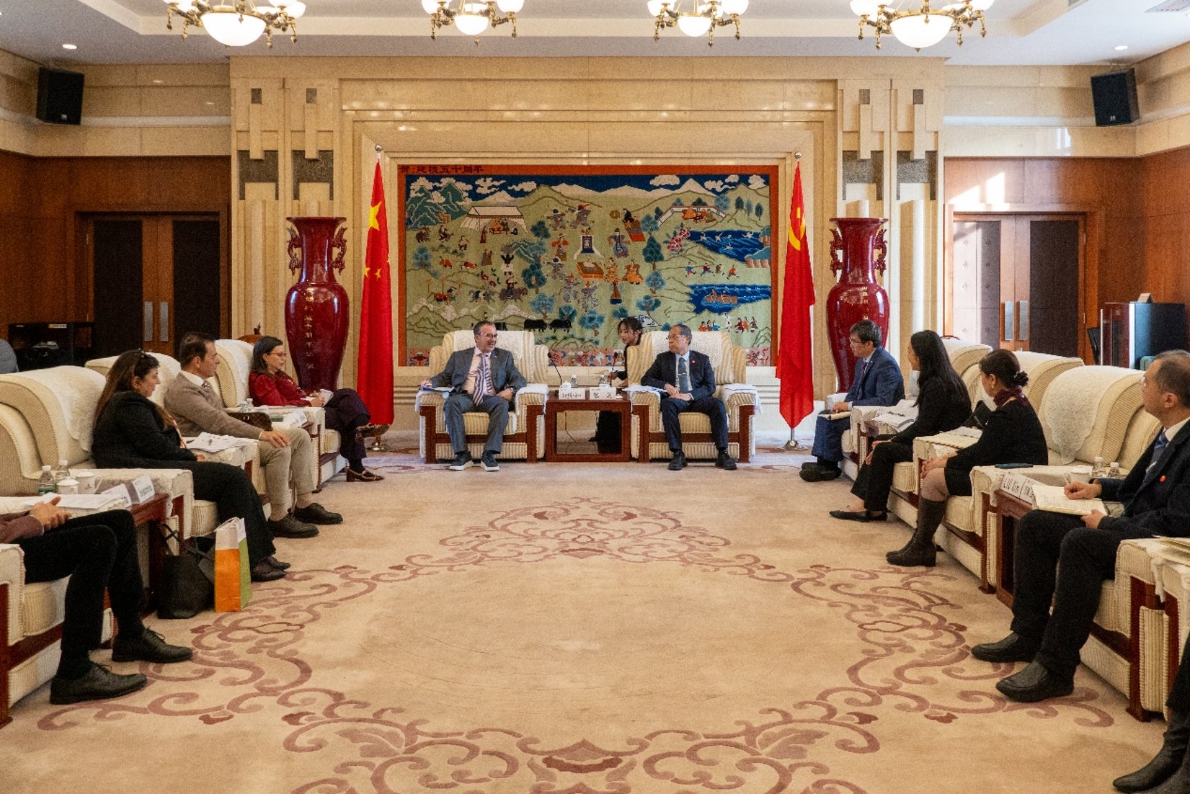 b33194e5143041bdb44c2eb2367cb99b