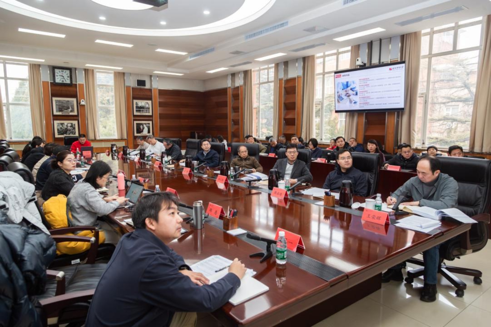 4228b9f63cf94bc2b15126fef702e192